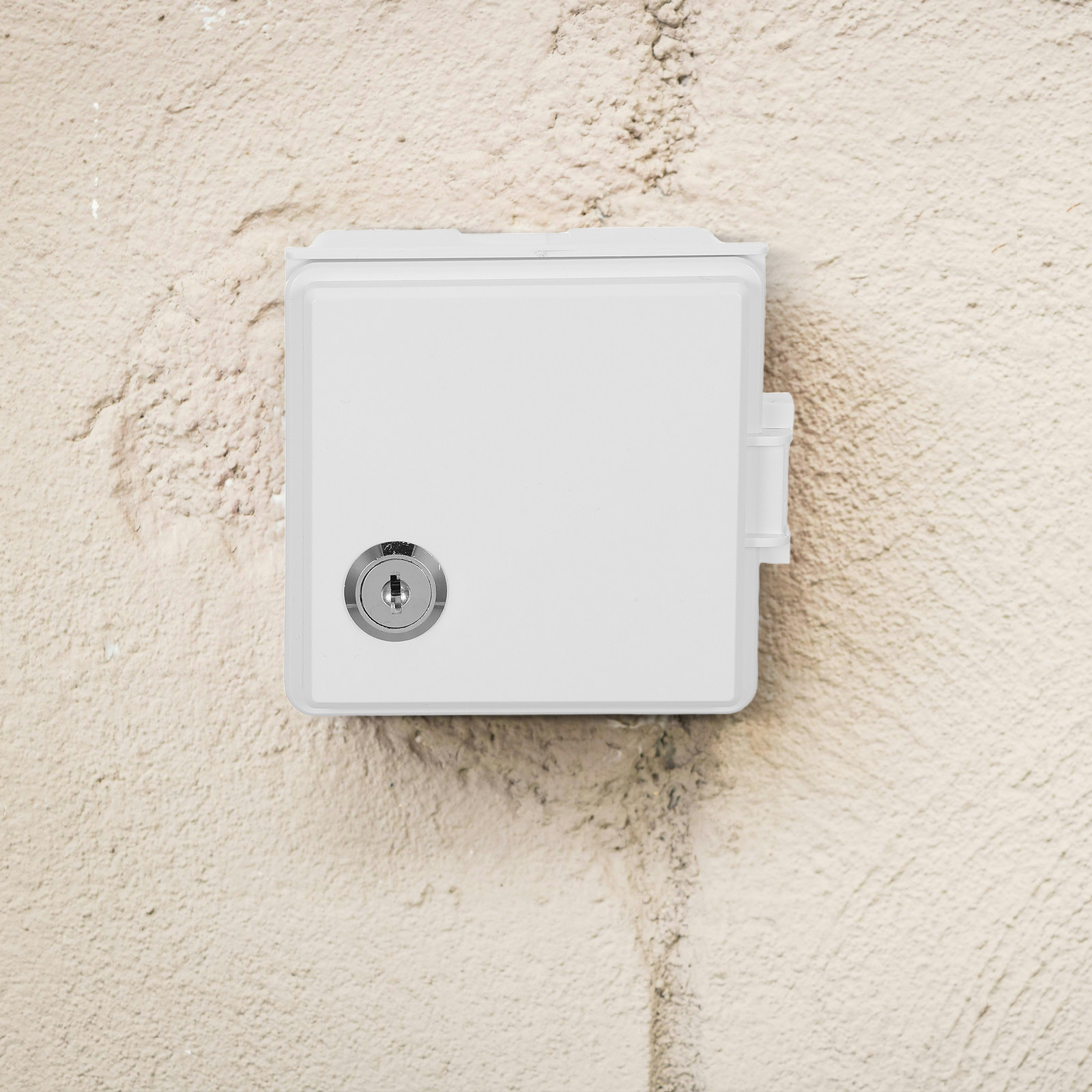 防水コンセントボックスカバー ロックキー付き 屋外コンセント - Outdoor Power Outlet Box のレビューと価格